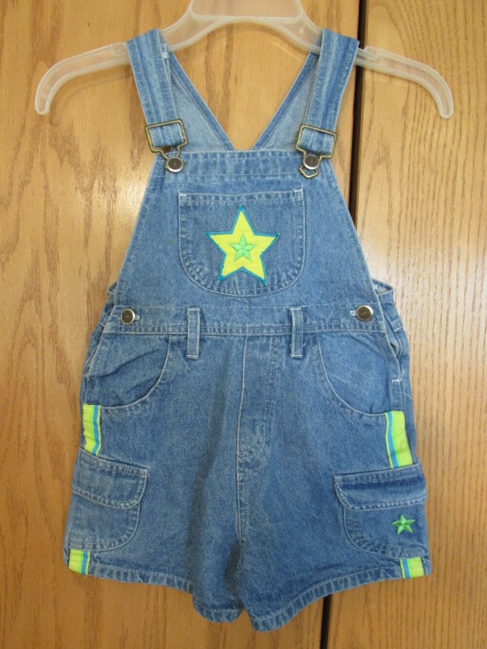 SONOMA GIRL'S SIZE M SHORTALLS MED BLUE OVERALL SHORTS BIBS NEON YELLOW STAR VIN